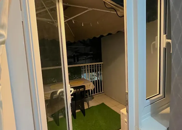 Apartamento A Peaceful Condotel With Balcony At Qc *