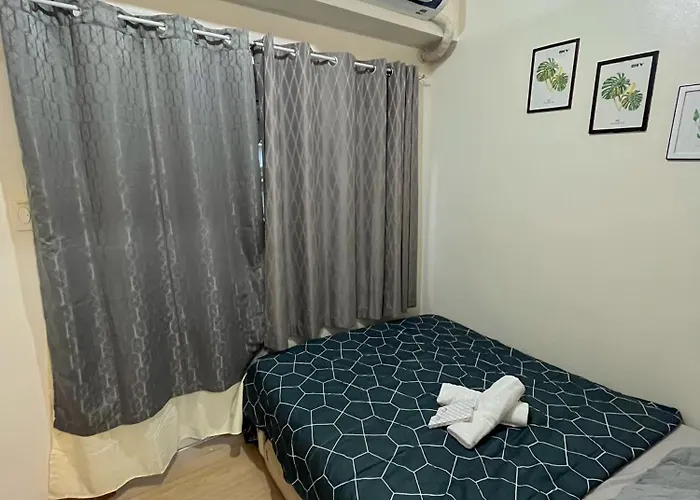 A Peaceful Condotel With Balcony At Qc Apartamento