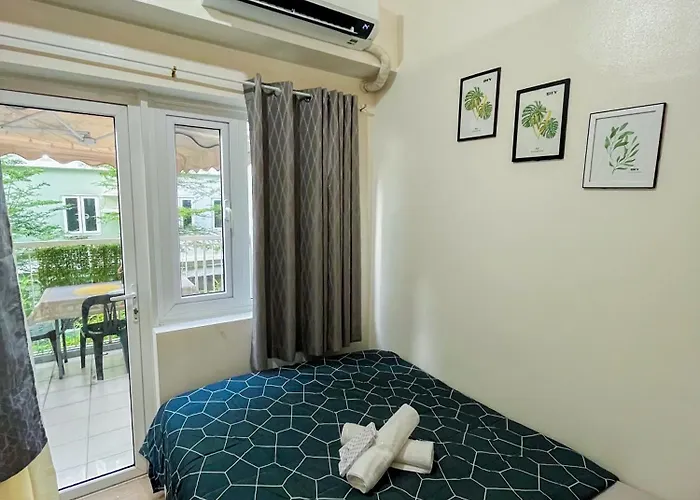 A Peaceful Condotel With Balcony At Qc *